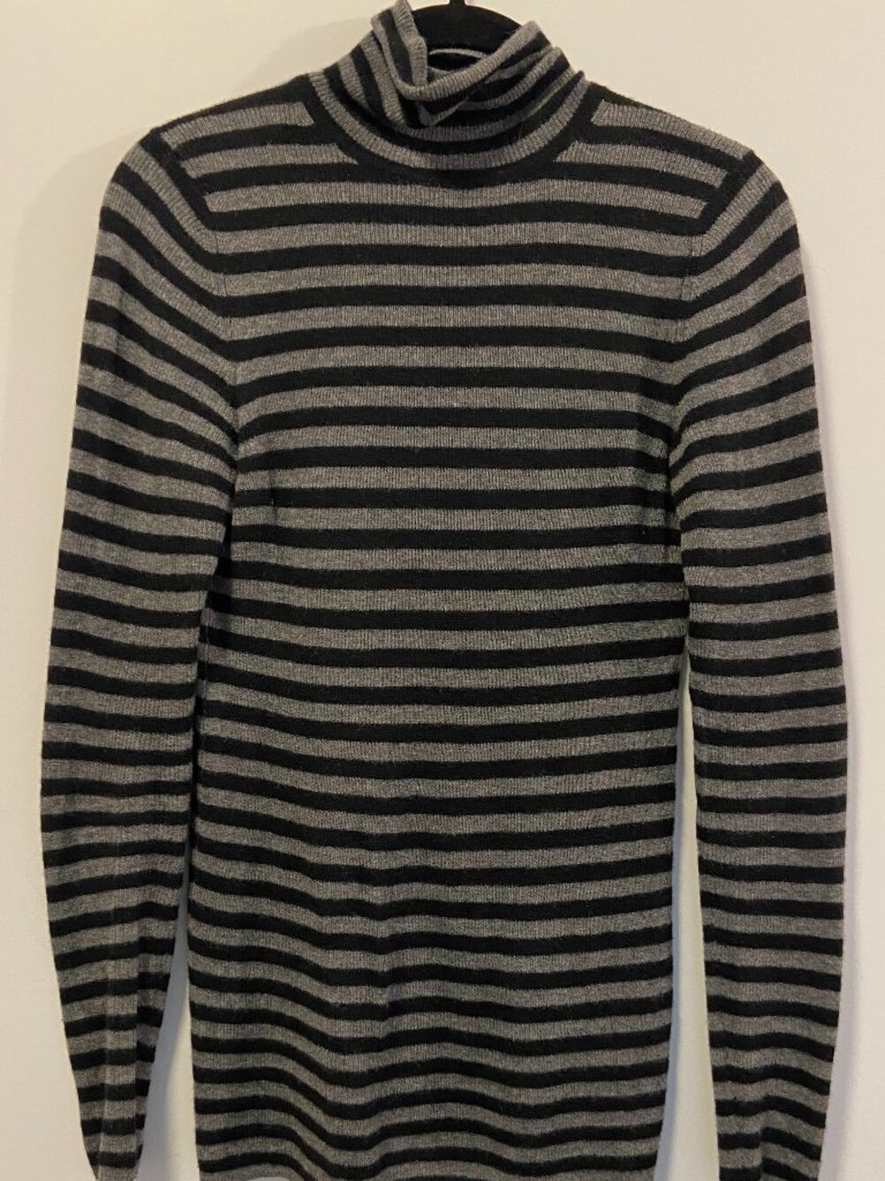Vince Black Gray Striped 100% Cashmere Turtleneck Sweater XS